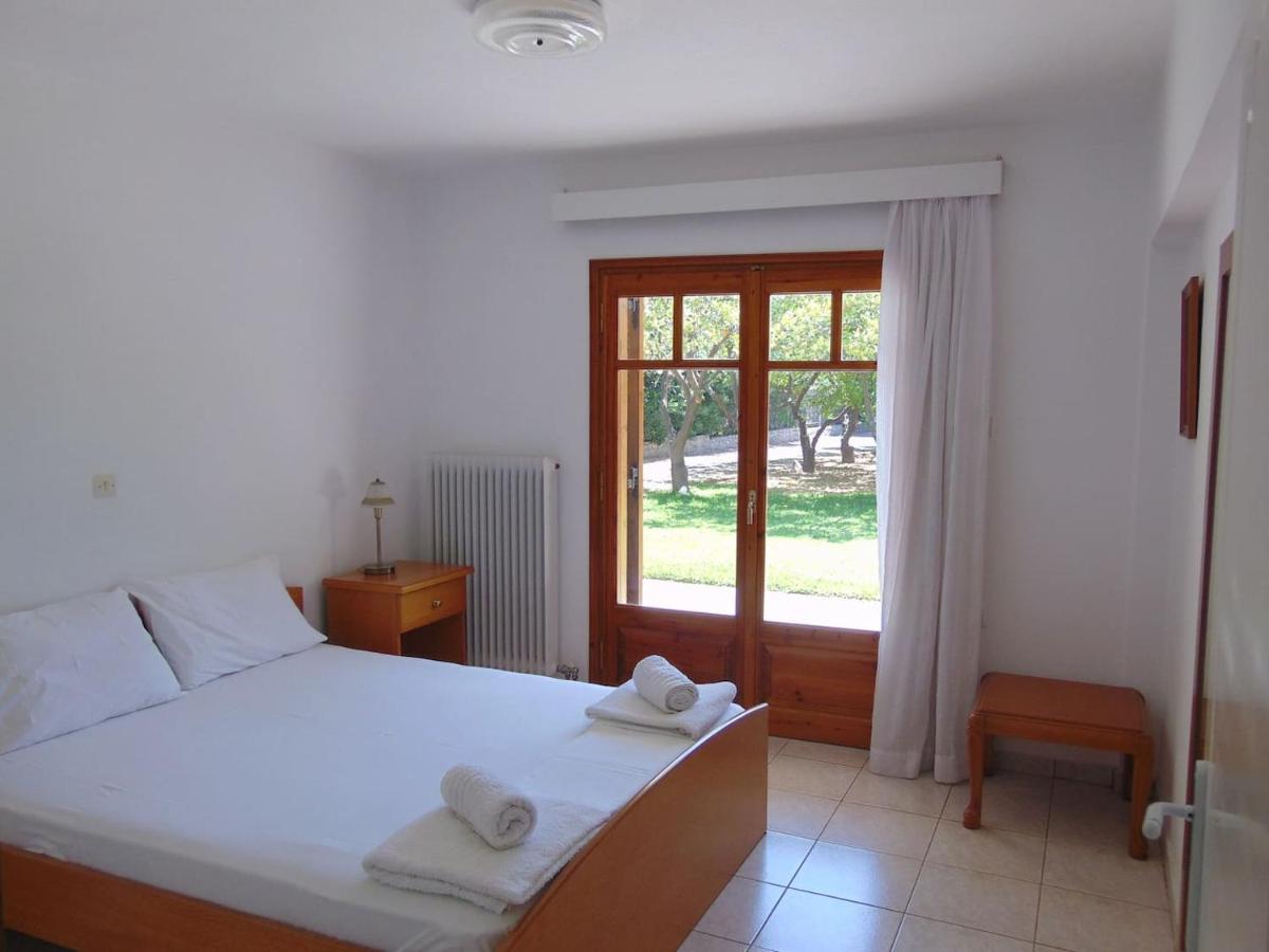 Small Theater Apartment Epidaurus Εξωτερικό φωτογραφία