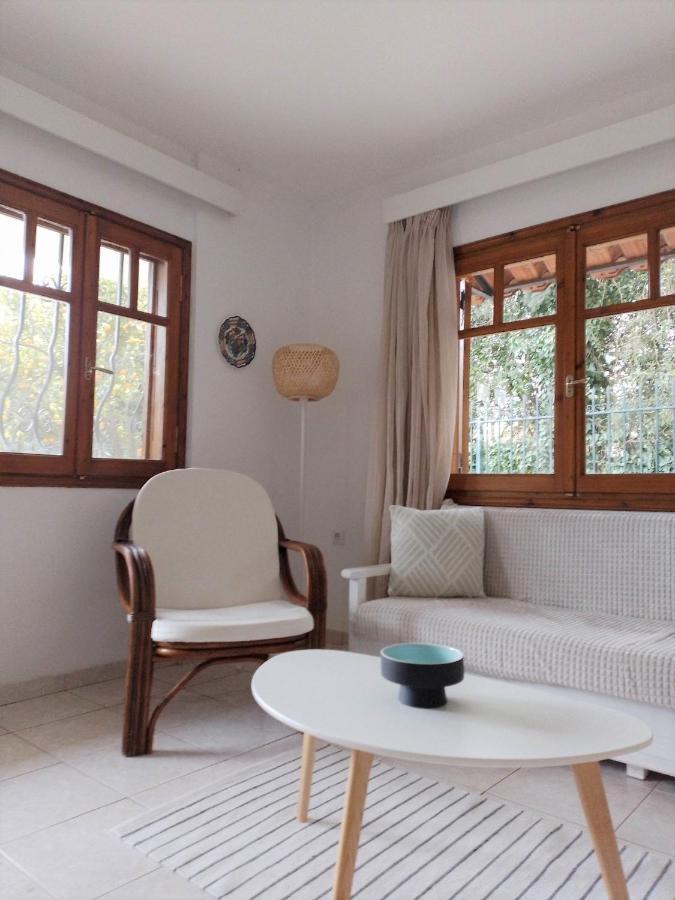Small Theater Apartment Epidaurus Εξωτερικό φωτογραφία